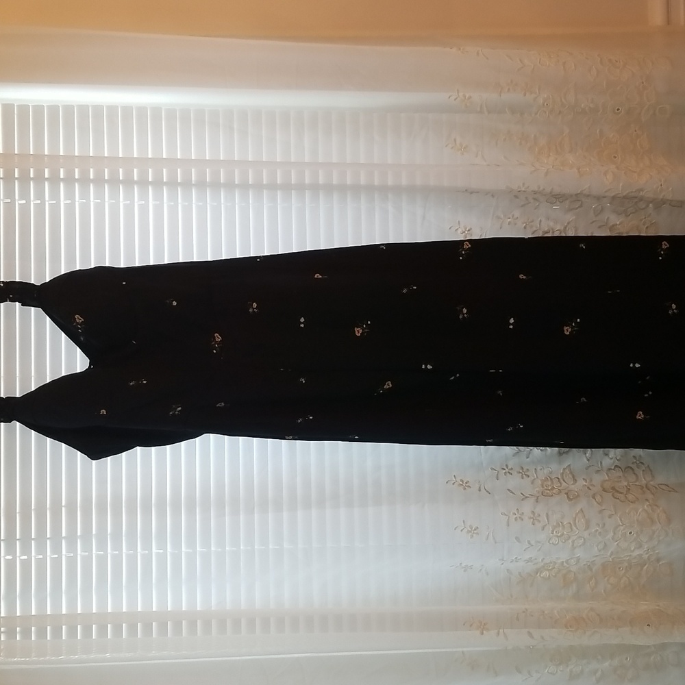 Wide Leg jumpsuit.